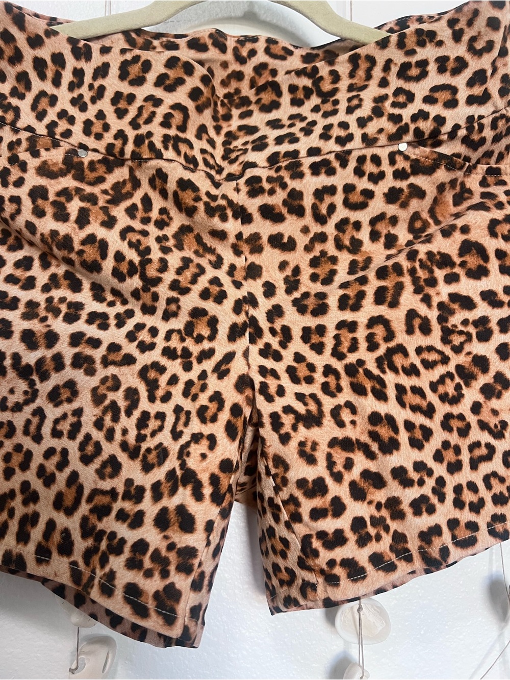 INC International Concepts Leopard Animal Print Shorts Size 8⁠ - Picture 3 of 4